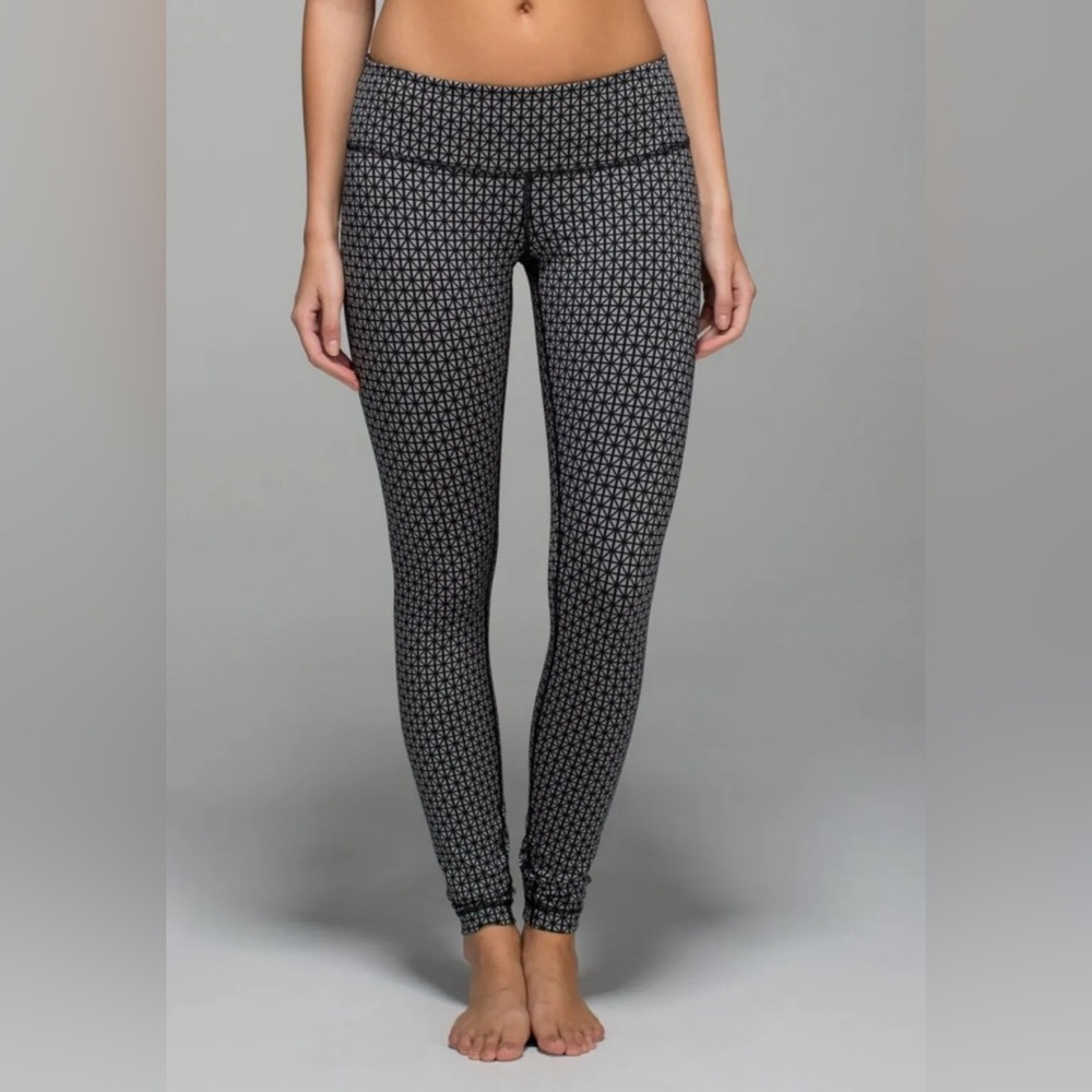Lululemon Wunder Under leggings sz 10